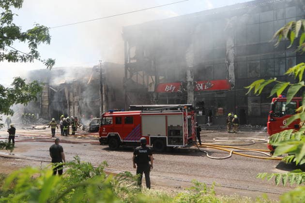 Russian attack injures 11 in Odesa ODESA, UKRAINE - MAY 27: Emergency services operate in the area where a Russian Shahed drone strike hit, injuring 11 people including two children in Odesa, Ukraine on May 27, 2026. Two stores and a post office were damaged in the attack. Nina Lyashonok Anadolu Odesa Ukraine. Editorial use only. Please get in touch for any other usage.  Copyright: x2026xAnadoluxNinaxLyashonokx