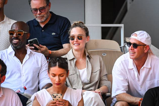 May 27, 2026, Paris, France, France: Daniel Francis, Bar Refaeli and Adi Ezra during the Roland-Garros 2026, French Open 2026, Grand Slam tennis tournament at Roland-Garros Stadium on May 27, 2026 in Paris, France. Paris France  - ZUMAm308 20260527_zsp_m308_035 Copyright: xMatthieuxMirvillex