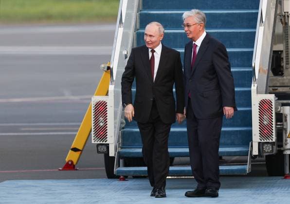Kazakhstan Russia 9174624 27.05.2026 Russian President Vladimir Putin and Kazakh President Kassym-Jomart Tokayev attend a welcome ceremony upon Putin s arrival at Nursultan Nazarbayev International Airport in Astana, Kazakhstan. Alexander Shcherbak Sputnik Astana Kazakhstan  Copyright: xAlexanderxShcherbakx