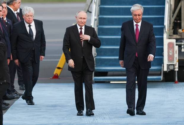Kazakhstan Russia 9174625 27.05.2026 Russian President Vladimir Putin and Kazakh President Kassym-Jomart Tokayev, accompanied by Russian Ambassador to Kazakhstan Alexei Borodavkin, attend a welcome ceremony upon Putin s arrival at Nursultan Nazarbayev International Airport in Astana, Kazakhstan. Alexander Shcherbak Sputnik Astana Kazakhstan  Copyright: xAlexanderxShcherbakx