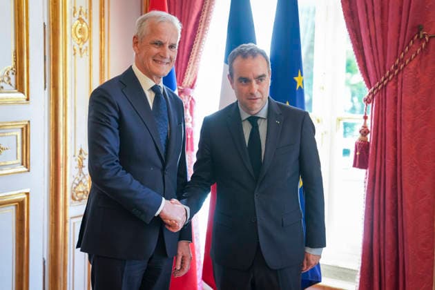 Store moter Frankrikes president Emmanuel Macron i Paris. Paris, Frankrike 20260527. Statsminister Jonas Gahr Store moter Frankrikes statsminister SÃ bastien Lecornu i Paris onsdag ettermiddag. Foto: Ole Berg-Rusten NTB Paris Frankrike hMjl0Q7JMPA EDITORIAL USE ONLY Ref:_POLhMjl0Q7JMPA.jpg *** French President Emmanuel Macron in Paris Paris, France 20260527 Prime Minister Jonas Gahr Store fashions French Prime Minister Sébastien Lecornu in Paris on Wednesday afternoon Photo Ole Berg Rusten NTB Paris France hMjl0Q7JMPA EDITORIAL USE ONLY Ref POLhMjl0Q7JMPA jpg  Copyright: xOlexBerg-Rustenx xNTBx