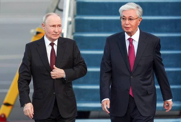 Kazakhstan Russia 9174636 27.05.2026 Russian President Vladimir Putin and Kazakh President Kassym-Jomart Tokayev attend a welcome ceremony upon Putin s arrival at Nursultan Nazarbayev International Airport in Astana, Kazakhstan. Alexander Shcherbak Sputnik Astana Kazakhstan  Copyright: xAlexanderxShcherbakx