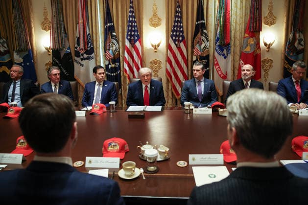 DC: President Trump Holds Cabinet Meeting Robert F. Kennedy Jr., Secretary of Health and Human Services, Doug Burgum, Secretary of the Interior, Marco Rubio, Secretary of State, President Donald Trump, Pete Hegseth, Secretary of Defense, Howard Lutnick, Secretary of Commerce, and Sean Duffy, Secretary of Transportation, participate in a Cabinet meeting in the Cabinet Room of the White House on May 27, 2026 in Washington, D.C. Trump is holding the meeting with members of his Cabinet as a the U.S. and Iran get closer to a deal. (Photo by Samuel Corum Pool ABACAPRESS.COM) Washington DC United States  Copyright: xPool ABACAx