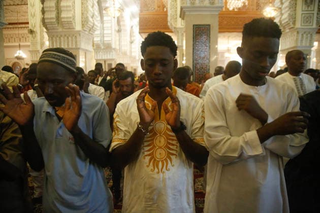 Eid al-Adha in Abidjan, Ivory Coast Muslims attend the prayers marking Eid al-Adha in Abidjan, Ivory Coast, May 27, 2026. Abidjan Ivory Coast  Copyright: xMatrixxImagesx xJosephxZahuix