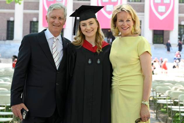 Belgian Royals Attend Harvard Class of 26 Graduation BOSTON, UNITED STATES OF AMERICA - MAY 27: King Philippe of Belgium, Queen Mathilde of Belgium and Princess Elisabeth of Belgium pictured during a photo opportunity after the graduation ceremony, on May 27, 2026 in Boston, United States of America, 27 05 2026 Boston United States of America  Copyright: xPhilipxReynaersx