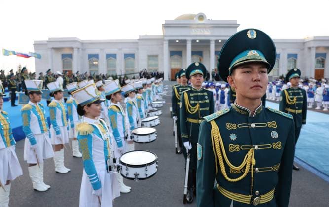 Kazakhstan Russia 9174673 27.05.2026 Kazakh honour guards stand at attention during a welcome ceremony for Russian President Vladimir Putin upon his arrival at Nursultan Nazarbayev International Airport in Astana, Kazakhstan. Alexander Kazakov Sputnik Astana Kazakhstan  Copyright: xAlexanderxKazakovx