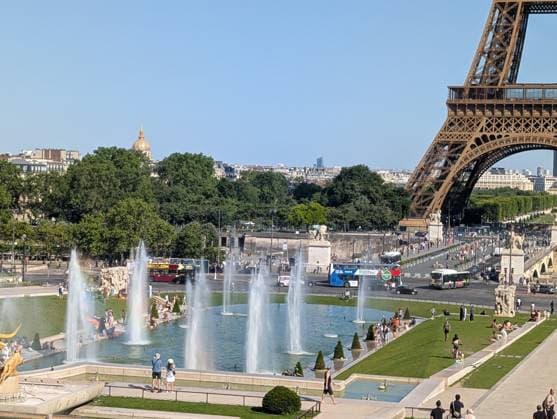 People cool off at Trocadero in Paris PARIS, FRANCE - MAY 27: People spend time at the Trocadero in front of the Eiffel Tower, as Parisians and tourists use the fountains to cool off during a heatwave affecting Paris, France, on May 27, 2026. Luc Auffret Anadolu Paris France. Editorial use only. Please get in touch for any other usage.  Copyright: x2026xAnadoluxLucxAuffretx