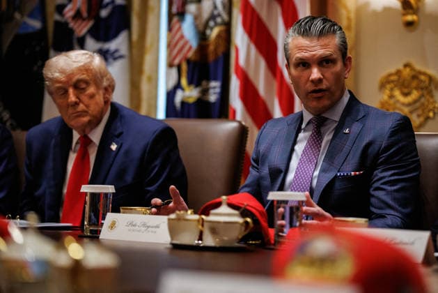 DC: President Trump Holds Cabinet Meeting U.S. Secretary of Defense Pete Hegseth speaks alongside U.S. President Donald Trump during a Cabinet meeting in the Cabinet Room of the White House on May 27, 2026 in Washington, D.C. Trump is holding the meeting with members of his Cabinet as a the U.S. and Iran creep closer to a deal. (Photo by Samuel Corum Pool ABACAPRESS.COM) Washington DC United States  Copyright: xPool ABACAx