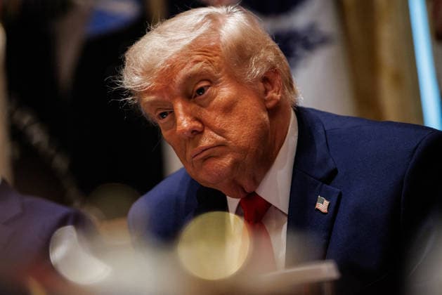 DC: President Trump Holds Cabinet Meeting U.S. President Donald Trump holds a Cabinet meeting in the Cabinet Room of the White House on May 27, 2026 in Washington, D.C. Trump is holding the meeting with members of his Cabinet as a the U.S. and Iran creep closer to a deal. (Photo by Samuel Corum Pool ABACAPRESS.COM) Washington DC United States  Copyright: xPool ABACAx