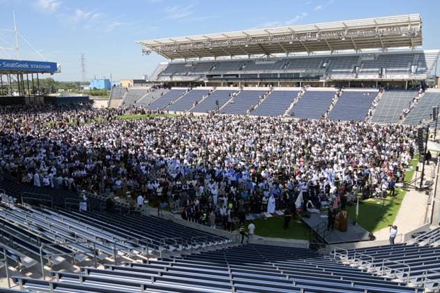 Mass Eid al-Adha gathering in Illinois BRIDGEVIEW, ILLINOIS - MAY 27: Thousands of Muslim worshippers gather on the field at SeatGeek Stadium for communal Eid al-Adha prayers on May 27, 2026, in Bridgeview, Illinois, United States. Organized by the Mosque Foundation, the annual outdoor celebration drew an estimated 20,000 attendees from across the Chicagoland area, marking it as the largest Eid gathering in the state. Jacek Boczarski Anadolu Illinois United States. Editorial use only. Please get in touch for any other usage.  Copyright: x2026xAnadoluxJacekxBoczarskix