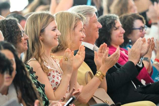 Belgian Royals Attend Harvard Class of 26 Graduation BOSTON, UNITED STATES OF AMERICA - MAY 27: King Philippe of Belgium, Queen Mathilde and Princess Elisabeth pictured during taddress to graduates on May 27, 2026 in Boston, United States of America, 27 05 2026 Boston United States of America  Copyright: xPhilipxReynaersx