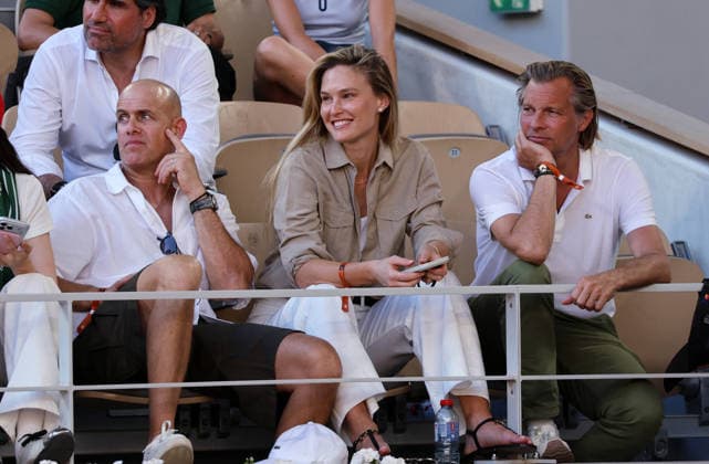 Israeli super model Bar Refaeli attends Novak Djokovic VS Valentin Royer Celebrities attend Roland Garros French open day 3 Israeli super model Bar Refaeli attends Novak Djokovic VS Valentin Royer Paris ,May 27 TH 2026  Copyright: xDavidxKerx