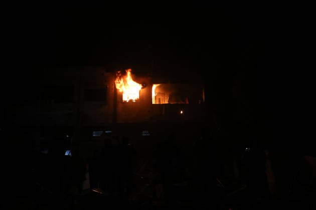 Israeli airstrike in Gaza kills 7 Palestinians GAZA CITY, GAZA, PALESTINE - MAY 27: Palestinian search and rescue teams, firefighters and medical crews are dispatched to the area following the Israeli attack on Omar Mukhtar Street which killed 7 Palestinians and injured 18 in Gaza City, Gaza, Palestine on May 27, 2026. Anas Zeyad Fteha Anadolu Gaza City Gaza. Editorial use only. Please get in touch for any other usage.  Copyright: x2026xAnadoluxAnasxZeyadxFtehax