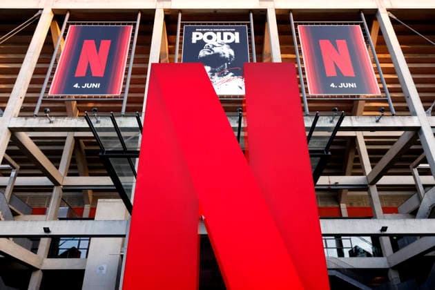 Das Netflix-Logo zu sehen bei der Premiere der Netflix-Doku Poldi im RheinEnergieStadion. (Themenbild, Symbolbild) Köln, 27.05.2026 NRW Deutschland *** The Netflix logo on display at the premiere of the Netflix documentary Poldi in the RheinEnergieStadion Theme picture, symbolic image Cologne, 27 05 2026 NRW Germany Copyright: xChristophxHardtx
