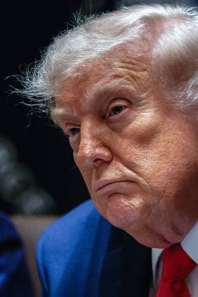 May 27, 2026, Washington, District Of Columbia, USA: United States President Donald J Trump holds a Cabinet meeting in the Cabinet Room of the White House in Washington, DC, USA, on May 27, 2026. Trump is holding the meeting with members of his Cabinet as the US and Iran creep closer to a deal Washington USA - ZUMAs152 20260527_faa_s152_050 Copyright: xSamuelxCorumx-xPoolxviaxCNPx