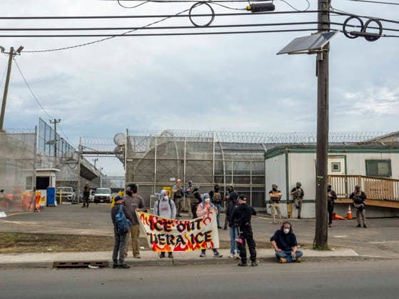 May 27, 2026, Newark, New Jersey, USA: ICE agents and protestors remain outside of the federal detention facility, Delaney Hall as detainees inside continue their hunger and labor strike over inhumane conditions and due process violations. Newark USA - ZUMAd155 20260527_znp_d155_012 Copyright: xSuexDorfmanx