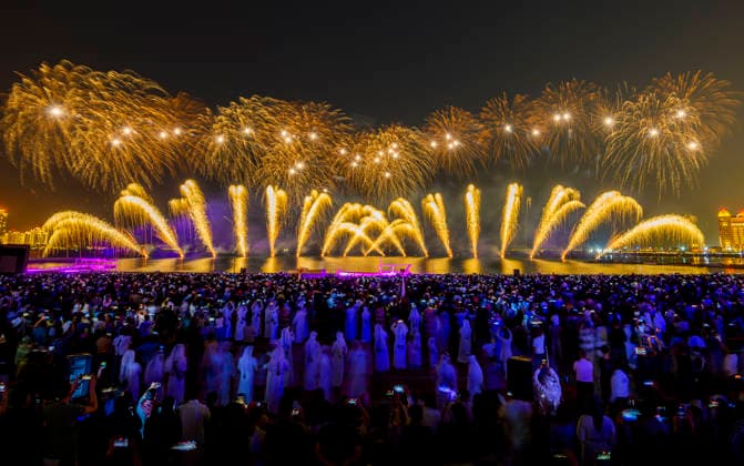 May 27, 2026, Doha, Qatar: Fireworks seen displayed during Eid al-Adha celebrations marking the first day of the Muslim festival of Eid al-Adha at Katara Cultural Village. Muslims around the world celebrate Eid al-Adha, one of Islams most important holidays, which commemorates Prophet Abrahams willingness to sacrifice his son in obedience to God Doha Qatar - ZUMAs197 20260527_aaa_s197_094 Copyright: xNoushadxVariyattiyakkalx