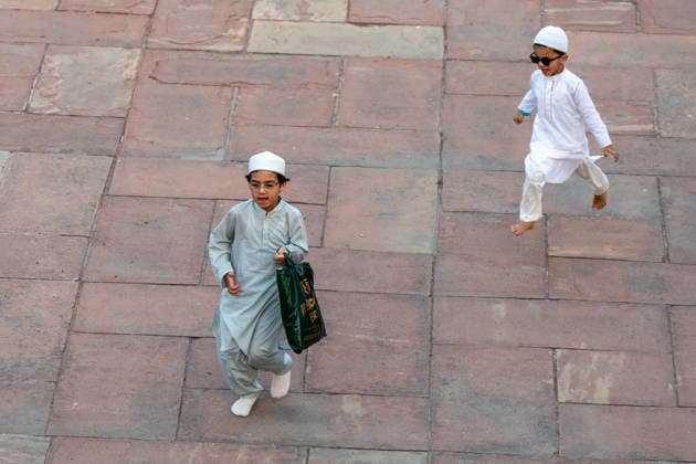 Eid al-Adha in India NEW DELHI, INDIA - MAY 28: Young worshippers arrive at Jama Masjid to offer Eid al-Adha prayers in New Delhi, India, on May 28, 2026. Amarjeet Kumar Singh Anadolu New Delhi India. Editorial use only. Please get in touch for any other usage.  Copyright: x2026xAnadoluxAmarjeetxKumarxSinghx