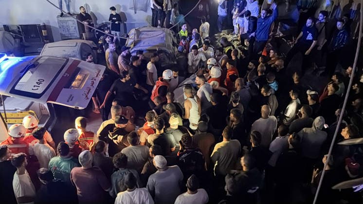 2 people killed and several trapped under the rubble after an Israeli airstrike in Lebanon SIDON, LEBANON - MAY 28: Search and rescue, firefighting and medical teams deployed at the area after an Israeli airstrike targeted a house in the southern city of Sidon, Lebanon, on May 28, 2026. According to reports, two people were killed in the attack while several others remain trapped under the rubble. Ahmad Kaddoura Anadolu Sidon Lebanon. Editorial use only. Please get in touch for any other usage.  Copyright: x2026xAnadoluxAhmadxKaddourax