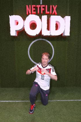 Oliver Pocher bei der Poldi Doku Netflix Serien Premiere am 27.05.2026 in Koeln Oliver Pocher attends the premiere of the Poldi documentary series on Netflix on May 27, 2026 at Rheinenergiestadion in Cologne, Germany Poldi Netflix Serien Premiere in Koeln *** Oliver Pocher at the Poldi Doku Netflix series premiere on May 27, 2026 in Cologne Oliver Pocher attends the premiere of the Poldi documentary series on Netflix on May 27, 2026 at Rheinenergiestadion in Cologne, Germany Poldi Netflix series premiere in Cologne 