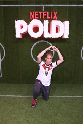 Oliver Pocher bei der Poldi Doku Netflix Serien Premiere am 27.05.2026 in Koeln Oliver Pocher attends the premiere of the Poldi documentary series on Netflix on May 27, 2026 at Rheinenergiestadion in Cologne, Germany Poldi Netflix Serien Premiere in Koeln *** Oliver Pocher at the Poldi Doku Netflix series premiere on May 27, 2026 in Cologne Oliver Pocher attends the premiere of the Poldi documentary series on Netflix on May 27, 2026 at Rheinenergiestadion in Cologne, Germany Poldi Netflix series premiere in Cologne 