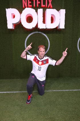 Oliver Pocher bei der Poldi Doku Netflix Serien Premiere am 27.05.2026 in Koeln Oliver Pocher attends the premiere of the Poldi documentary series on Netflix on May 27, 2026 at Rheinenergiestadion in Cologne, Germany Poldi Netflix Serien Premiere in Koeln *** Oliver Pocher at the Poldi Doku Netflix series premiere on May 27, 2026 in Cologne Oliver Pocher attends the premiere of the Poldi documentary series on Netflix on May 27, 2026 at Rheinenergiestadion in Cologne, Germany Poldi Netflix series premiere in Cologne 