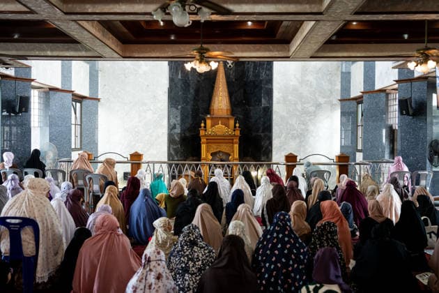 Eid al-Adha in Thailand BANGKOK, THAILAND - MAY 28: Thai Muslims pray during Eid al-Adha at Masjid Buddarul Mumineen mosque in Bangkok, Thailand on May 28, 2026. Matt Hunt Anadolu Bangkok Thailand. Editorial use only. Please get in touch for any other usage.  Copyright: x2026xAnadoluxMattxHuntx