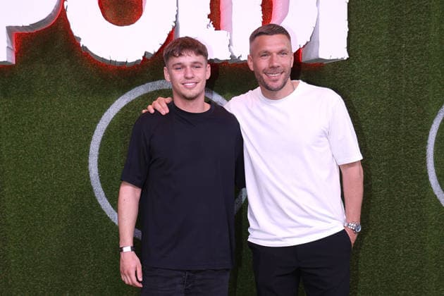 Lukas Podolski und sein Sohn Louis Podolski bei der Poldi Doku Netflix Serien Premiere am 27.05.2026 in Koeln Lukas Podolski and his son Louis Podolski attend the premiere of the Poldi documentary series on Netflix on May 27, 2026 at Rheinenergiestadion in Cologne, Germany Poldi Netflix Serien Premiere in Koeln *** Lukas Podolski and his son Louis Podolski at the Poldi documentary Netflix series premiere on May 27, 2026 in Cologne Lukas Podolski and his son Louis Podolski attend the premiere of the Poldi documentary series on Netflix on May 27, 2026 at Rheinenergiestadion in Cologne, Germany Poldi Netflix series premiere in Cologne 