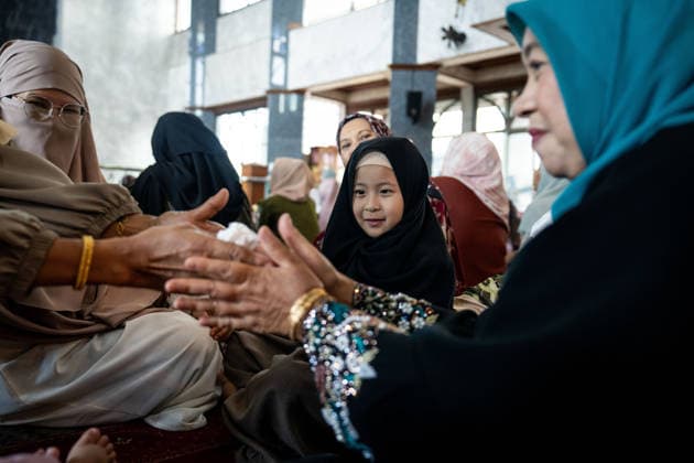 Eid al-Adha in Thailand BANGKOK, THAILAND - MAY 28: Thai Muslims pray during Eid al-Adha at Masjid Buddarul Mumineen mosque in Bangkok, Thailand on May 28, 2026. Matt Hunt Anadolu Bangkok Thailand. Editorial use only. Please get in touch for any other usage.  Copyright: x2026xAnadoluxMattxHuntx
