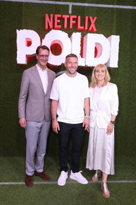 Hendrik Wuest, Lukas Podolski und Katja Hofem bei der Poldi Doku Netflix Serien Premiere am 27.05.2026 in Koeln Hendrik Wuest, Lukas Podolski and Katja Hofem attend the premiere of the Poldi documentary series on Netflix on May 27, 2026 at Rheinenergiestadion in Cologne, Germany Poldi Netflix Serien Premiere in Koeln *** Hendrik Wuest, Lukas Podolski and Katja Hofem at the Poldi documentary Netflix series premiere on May 27, 2026 in Cologne Hendrik Wuest, Lukas Podolski and Katja Hofem attend the premiere of the Poldi documentary series on Netflix on May 27, 2026 at Rheinenergiestadion in Cologne, Germany Poldi Netflix series premiere in Cologne 