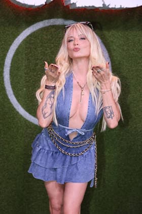 Mia Julia Brueckner bei der Poldi Doku Netflix Serien Premiere am 27.05.2026 in Koeln Mia Julia Brueckner attends the premiere of the Poldi documentary series on Netflix on May 27, 2026 at Rheinenergiestadion in Cologne, Germany Poldi Netflix Serien Premiere in Koeln 
