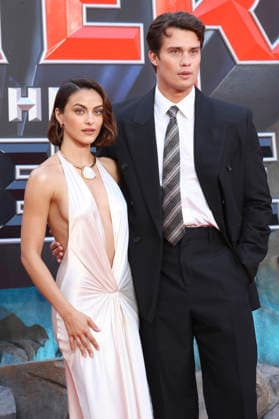 Camila Mendes und Nicholas Galitzine bei der Premiere des Kinofilms Masters of the Universe im Cineworld Leicester Square. London, 27.05.2026 *** Camila Mendes and Nicholas Galitzine at the premiere of the movie Masters of the Universe at Cineworld Leicester Square London, 27 05 2026 Foto:xD.xJonesx xFuturexImagex universe_6543