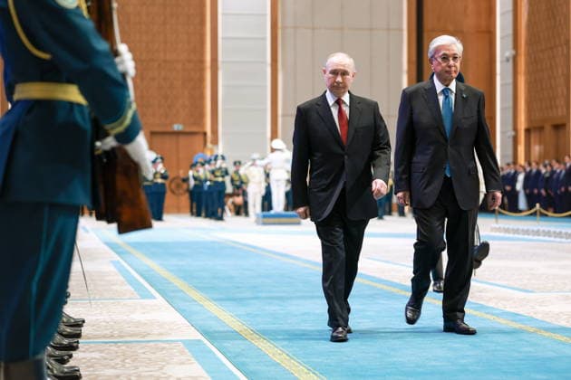 KAZAKHSTAN, ASTANA - MAY 28, 2026: Russia s President Vladimir Putin (L) and Kazakhstan s President Kassym-Jomart Tokayev are seen during a welcome ceremony at the Independence Palace. Sergei Bobylev TASS  93123301