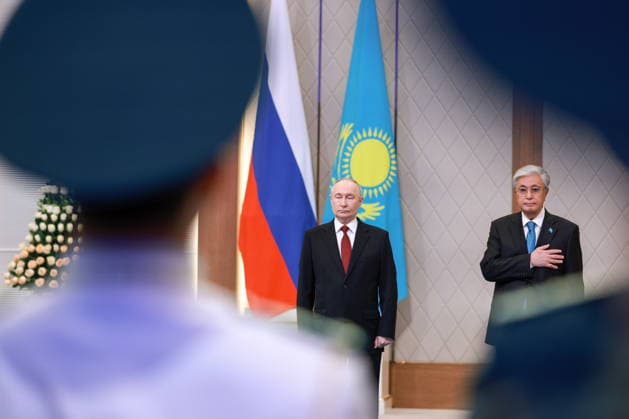 KAZAKHSTAN, ASTANA - MAY 28, 2026: Russia s President Vladimir Putin and Kazakhstan s President Kassym-Jomart Tokayev (L-R back) pose during a welcome ceremony at the Independence Palace. Alexander Shcherbak TASS  93123486
