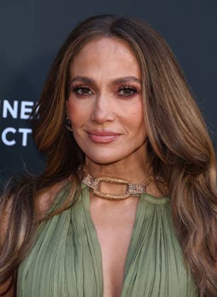 25th Edition Of The Los Angeles Latino International Film Festival - Opening Night HOLLYWOOD, LOS ANGELES, CALIFORNIA, USA - MAY 27: Jennifer Lopez wearing a Bronx Banco Brielle Sage Diamond Gown with a Tyler Ellis clutch arrives at the 25th Edition Of The Los Angeles Latino International Film Festival - Opening Night held at the TCL Chinese Theatre IMAX at Ovation Hollywood on May 27, 2026 in Hollywood, Los Angeles, California, United States. Hollywood TCL Chinese Theatre IMAX at Ovation Hollywood California United States Copyright: xImagexPressxAgencyx