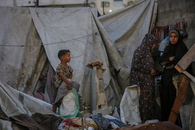Israeli attacks continue on Gaza GAZA CITY, GAZA STRIP, PALESTINE - MAY 28: Palestinians inspect the damage after an Israeli strike targeted an apartment building in the Rimal neighborhood in the northern Gaza Strip, Palestine on May 28, 2026. The targeted building and nearby tents suffered heavy destruction in the attack. Saeed M. M. T. Jaras Anadolu Gaza City Gaza. Editorial use only. Please get in touch for any other usage.  Copyright: x2026xAnadoluxSaeedxM.xM.xT.xJarasx