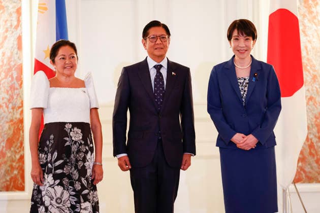 May 28, 2026, Tokyo, Japan: (L to R) First Lady Liza Araneta Marcos, Philippine President Ferdinand Marcos Jr. and Japanese Prime Minister Sanae Takaichi pose for the cameras at the Akasaka Palace State Guest House in Tokyo. Tokyo Japan - ZUMAm191 20260528_aap_m191_002 Copyright: xRodrigoxReyesxMarinx