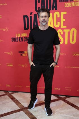 Photocall for the film Every Day a Smart Guy is Born , a comedy by Arantxa Echevarría Actor Hugo Silva poses at the photocall for the film Every Day a Smart Guy is Born , Cines Verdi, May 28, 2026, in Madrid Spain The highest-grossing director in the history of Spanish cinema and also winner of the Goya Award returns with this unbridled, hooligan and unpredictable action satire FAMOSOSOS PHOTOCALL ACTOR ACTRESS MOVIE COMEDY FILM CINEMA José Ramó Madrid Madrid Spain  Copyright: xJosÃ xRamonxHernandox 7555992
