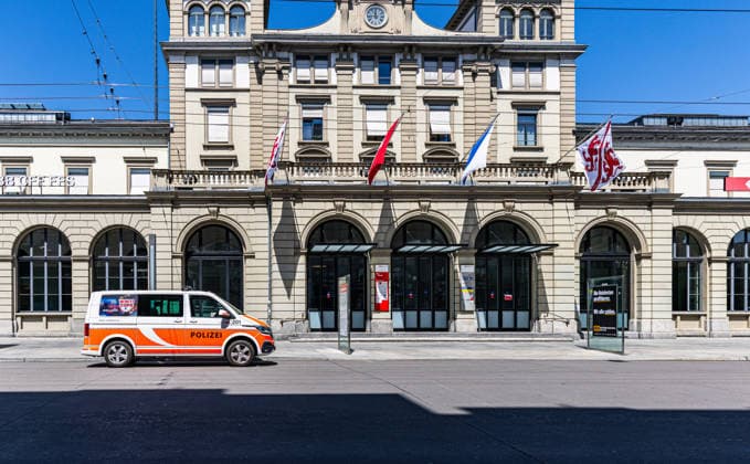 Knife attack with multiple injuries, Winterthur, Switzerland Winterthur, Switzerland, 28th May 2026:A few hours after the knife attack at Winterthur train station, the police are still visibly present. A total of four people were injured, some seriously. *** Knife attack with multiple injuries, Winterthur, Switzerland Winterthur, Switzerland, 28th May 2026 A few hours after the knife attack at Winterthur train station, the police are still visibly present A total of four people were injured, some seriously Copyright: xAndreasxHaasx