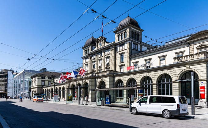 Knife attack with multiple injuries, Winterthur, Switzerland Winterthur, Switzerland, 28th May 2026:A few hours after the knife attack at Winterthur train station, the police are still visibly present. A total of four people were injured, some seriously. *** Knife attack with multiple injuries, Winterthur, Switzerland Winterthur, Switzerland, 28th May 2026 A few hours after the knife attack at Winterthur train station, the police are still visibly present A total of four people were injured, some seriously Copyright: xAndreasxHaasx