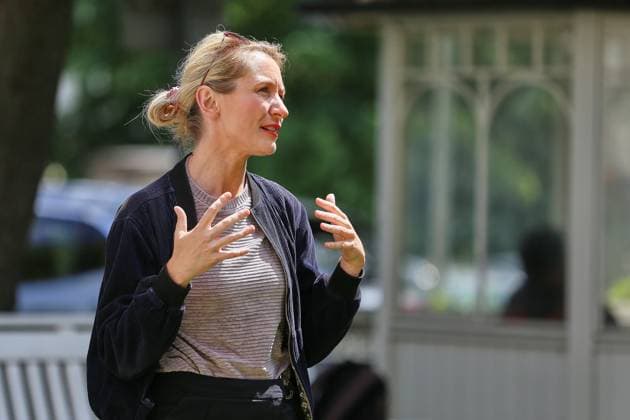 Berlin, Deutschland, 28.05.2026: Lichtenberg: Verdi-Protest gegen die geplante Krankenkassenreform: Ines Schwerdtner (Linke) ist bei den Protesten vor Ort. Am Sana Klinikum Lichtenberg findet die Aktion Rote Karten für Frau Warken statt. *** Berlin, Germany, 28 05 2026 Lichtenberg Verdi protest against the planned health insurance reform Ines Schwerdtner Linke is on site at the protests The Red Cards for Ms. Warken action is taking place at Sana Klinikum Lichtenberg Copyright: xdtsxNachrichtenagenturx dts_121067