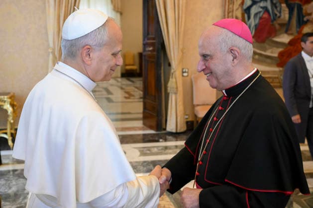 ITALY - POPE LEO XIV RECEIVES IN A PRIVATE AUDIENCE PARTICIPANTS IN THE PLENARY ASSEMBLY OF THE DICASTERY FOR EVANGELIZATION AT THE VATICAN - 2026 5 28 Italy, Rome, Vatican, 2026 5 28. Pope leo XIV shakes hands with Monsignor Rino Fisichella as he receives in a private audience participants in the Plenary Assembly of the Dicastery for Evangelization at the Vatican, EDITORIAL USE ONLY - NO BOOKS Copyright: xVATICANxMEDIAx