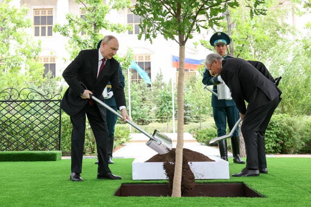 KAZAKHSTAN, ASTANA - MAY 28, 2026: Russia s President Vladimir Putin (L) and Kazakhstan s President Kassym-Jomart Tokayev take part in a tree-planting ceremony on the Alley of Eternal Friendship between Russia and Kazakhstan. Alexander Kazakov Russian Presidential Press and Information Office TASS  93130607