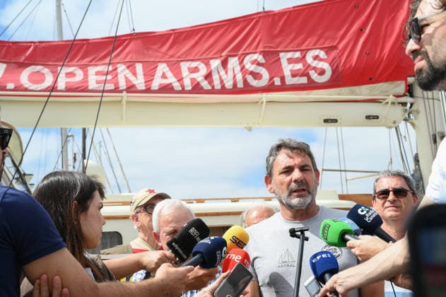 Óscar Camps and social representatives explain in Gran Canaria the details of the trip of the Open Arms ship to Cuba The founder and director of Open Arms, Oscar Camps, during the informative press conference to announce the shipment of humanitarian aid to Cuba, on May 28, 2026, in Gran Canaria Canary Islands, Spain The meeting has the participation of the founder of Open Arms together with members of the Cabildo de Gran Canaria, the Red de Solidaridad Canario Cubana and the CCOO union with the aim of coordinating the transfer of essential food and medical supplies destined to alleviate the social situation of the civilian population in the Caribbean island of Cuba, the Red de Solidaridad Canario Cubana and the trade union CCOO with the ai  Copyright: xEuropaxPressxCanariasx 7556321
