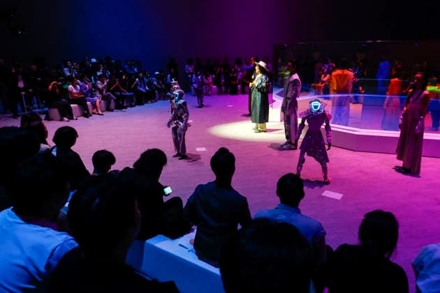 Humanoid robots take over the runway at Seoul s new enter-tech venue in South Korea Humanoid robots and models perform on the runway during a robot fashion show at Galaxy Robot Park in Seoul, South Korea, on May 28, 2026. Galaxy Corporation, the entertainment firm behind K-pop stars including G-Dragon and Taemin, opened the park on May 15 as what it describes as the world s first robot-themed entertainment venue, where humanoid robots perform choreographed concerts, drawing demonstrations and fashion shows as part of its enter-tech concept blending robotics with K-pop culture. Seoul South Korea  Copyright: xMatrixxImages JungxUi-Chelx