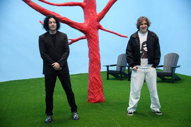 Jack White: These Thoughts May Disappear Exhibition Photocall at Newport Street Gallery, London American artist Jack White and Curator Connor Hirst pose with White s artwork The Red Tree at a photocall for Jack White: These Thoughts May Disappear Exhibition at Newport Street Gallery, London, England, UK on Thursday 28 May, 2026. The exhibition runs from Friday 29th May 2026 to Sunday 13th September 2026, Credit:Justin Ng Avalon UK, England, London, Newport Street Gallery  Copyright: xJustinxNgx xAvalonx 1106235757