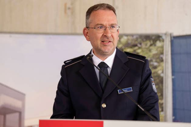 Richtfest des Neubau Zollamt Mainz und Finanzkontrolle Schwarzarbeit (FKS) im Mainzer Stadtteil Hechtsheim, Festredner Regierungsdirektor René Borm, Leiter des Hauptzollamts Koblenz 28.05.26 *** Topping-out ceremony for the new Mainz Customs Office and Financial Control of Clandestine Employment FKS in the Mainz district of Hechtsheim, keynote speaker Government Director René Borm, Head of the Main Customs Office in Koblenz 28 05 26