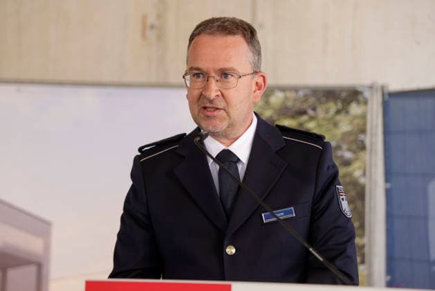 Richtfest des Neubau Zollamt Mainz und Finanzkontrolle Schwarzarbeit (FKS) im Mainzer Stadtteil Hechtsheim, Festredner Regierungsdirektor René Borm, Leiter des Hauptzollamts Koblenz 28.05.26 *** Topping-out ceremony for the new Mainz Customs Office and Financial Control of Clandestine Employment FKS in the Mainz district of Hechtsheim, keynote speaker Government Director René Borm, Head of the Main Customs Office in Koblenz 28 05 26