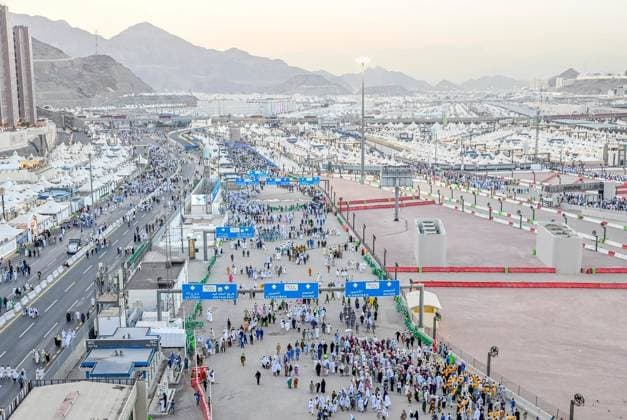 Muslim pilgrims throw stones at the three pillars in Mina during the first day of Tashreeq, the second day of Eid al-Adha, as part of the annual Hajj pilgrimage Muslim pilgrims throw stones at the three pillars in Mina during the first day of Tashreeq, the second day of Eid al-Adha, as part of the annual Hajj pilgrimage, in Mecca, Saudi Arabia, May 28, 2026. Photo by Saudi Press Agency apaimages Khan Yunis Gaza Strip Saudi Arabia 280526_Saudi_Arabia_SPA_00(33) Copyright: xapaimagesxSaudixPressxAgencyx xapaimagesx