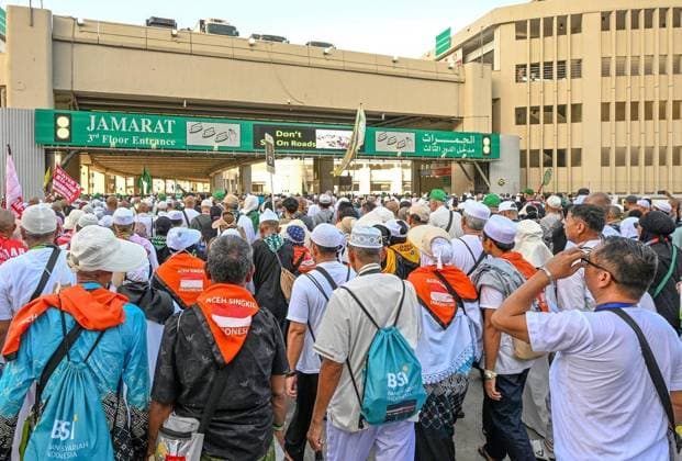 Muslim pilgrims throw stones at the three pillars in Mina during the first day of Tashreeq, the second day of Eid al-Adha, as part of the annual Hajj pilgrimage Muslim pilgrims throw stones at the three pillars in Mina during the first day of Tashreeq, the second day of Eid al-Adha, as part of the annual Hajj pilgrimage, in Mecca, Saudi Arabia, May 28, 2026. Photo by Saudi Press Agency apaimages Khan Yunis Gaza Strip Saudi Arabia 280526_Saudi_Arabia_SPA_00(35) Copyright: xapaimagesxSaudixPressxAgencyx xapaimagesx
